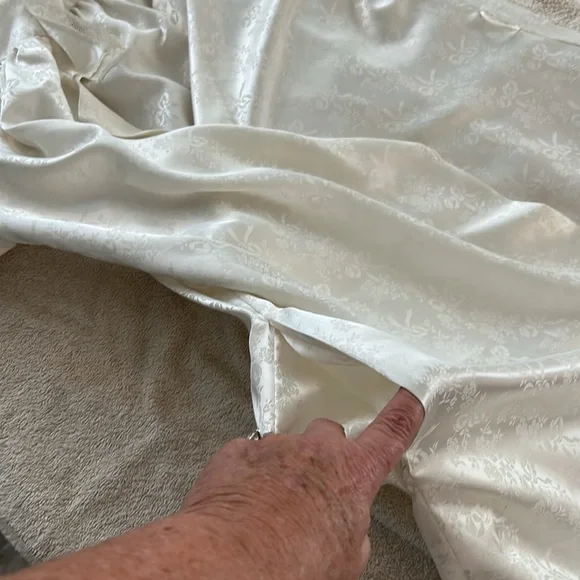 Vintage Christian Dior authentic rare ‘50’s satin robe made exclusively for Saks - Picture 15 of 16